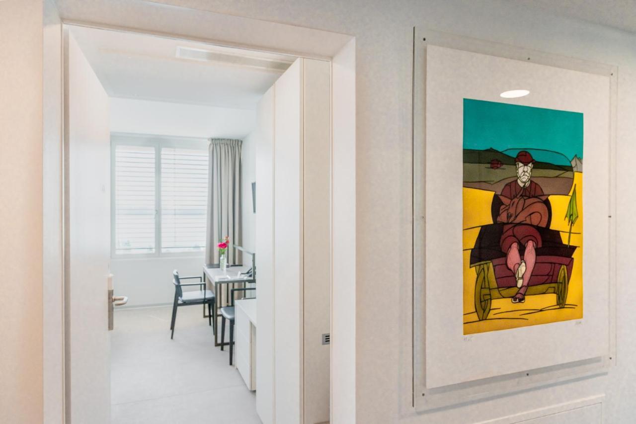 Hotel Alpes & Lac Neuchâtel Εξωτερικό φωτογραφία